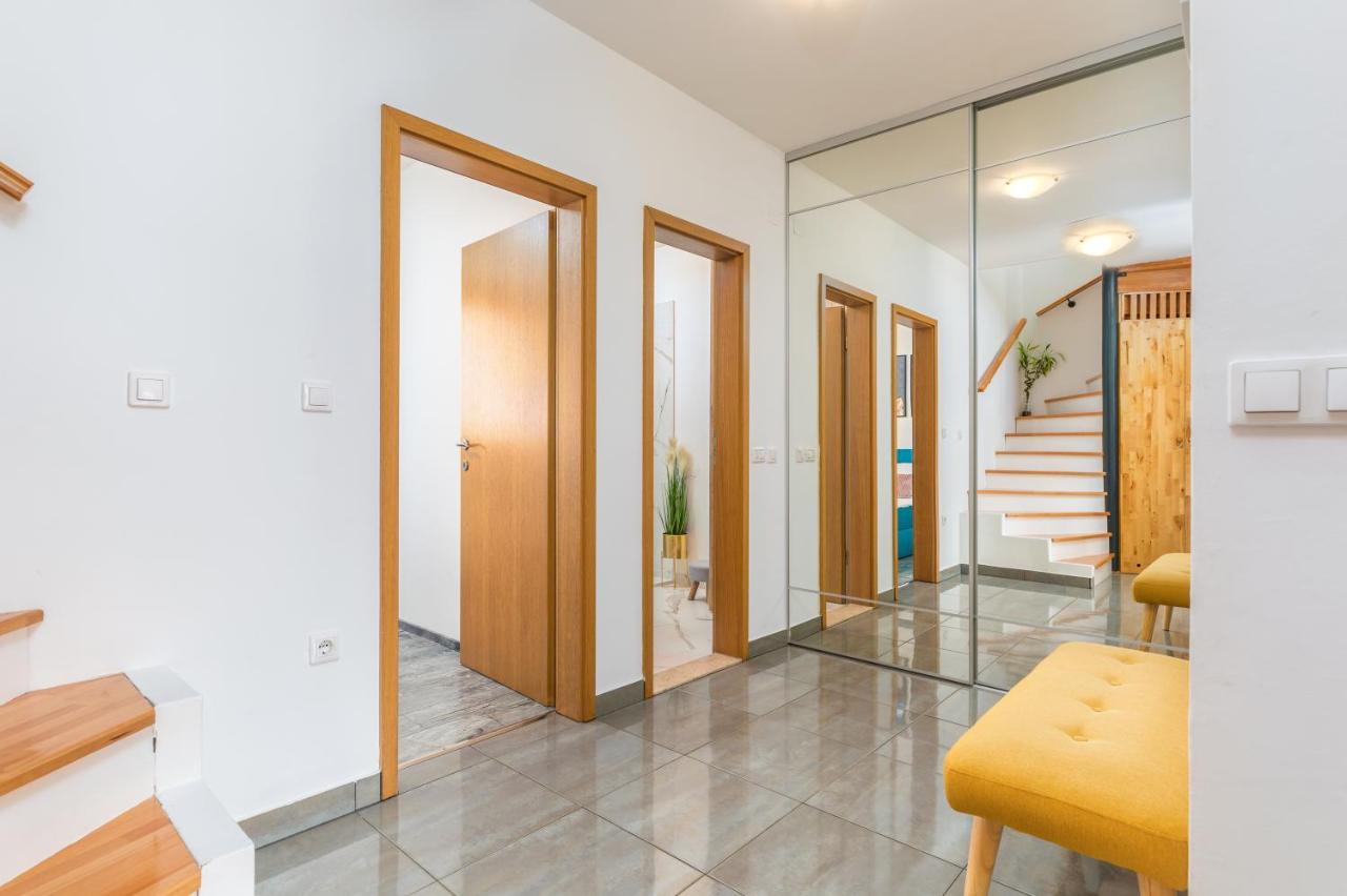 Apartman Nina Фажана Екстер'єр фото